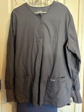 Landau Scrub Jacket in Slate